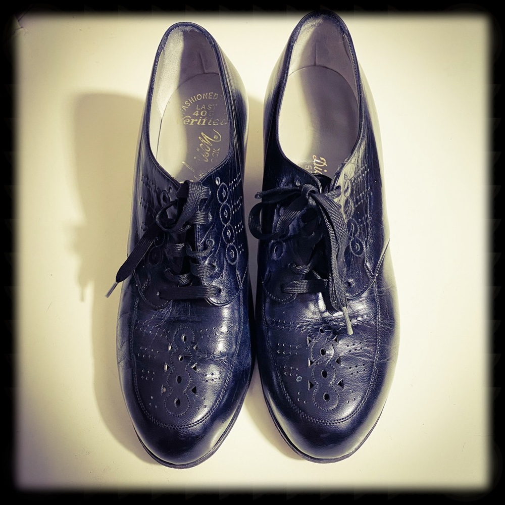 True Vintage Black Leather Lace-up Heels EUC